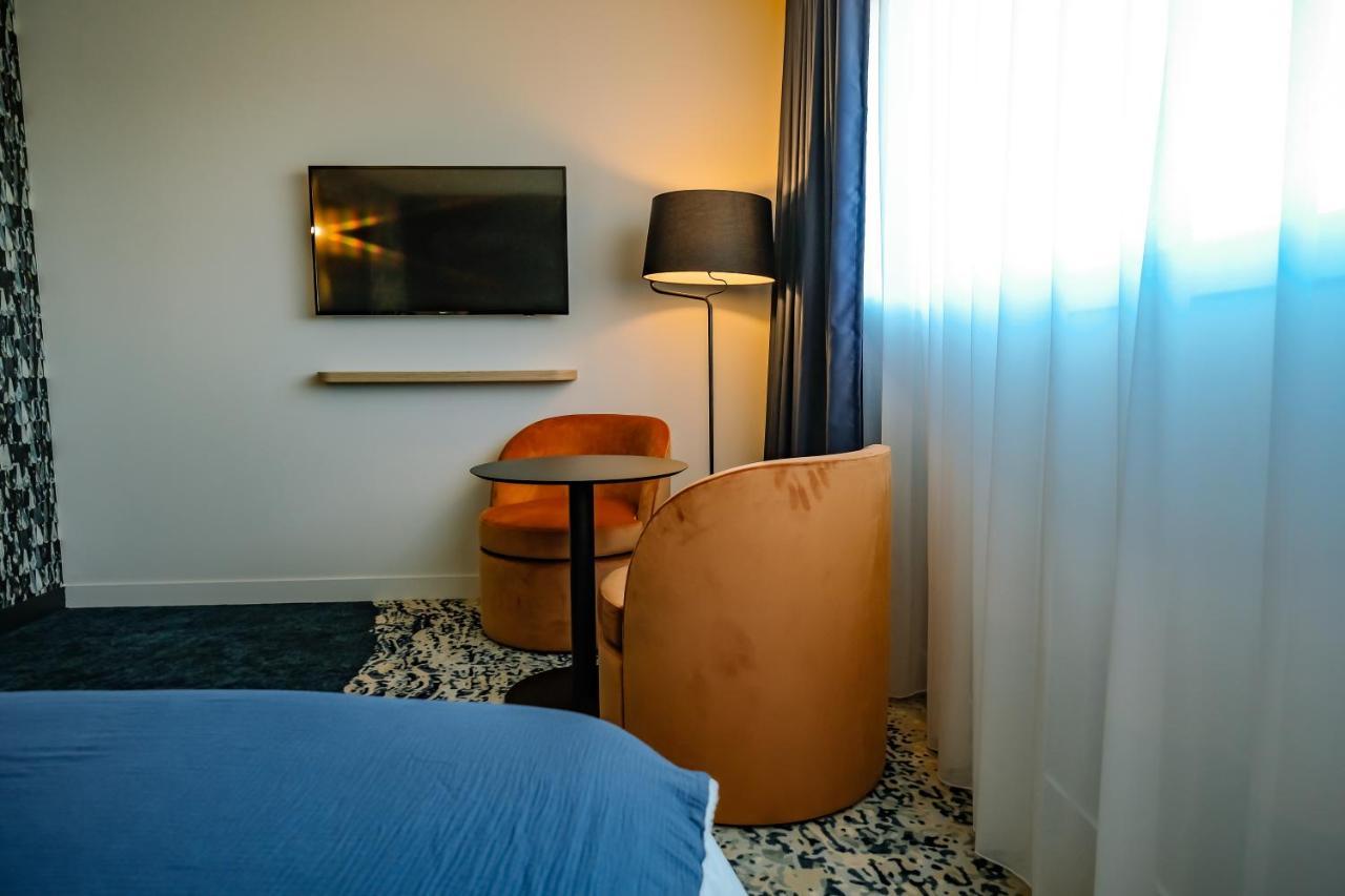 Live Hotels Bordeaux Lac Экстерьер фото